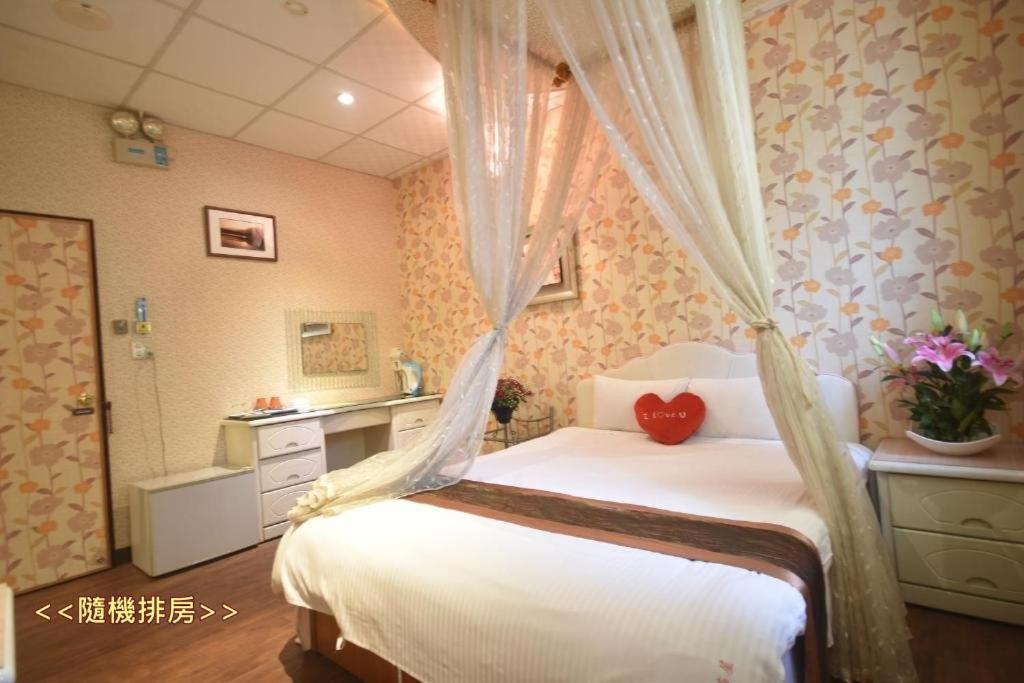 Sun Moon Love Hotel Nantou Luaran gambar