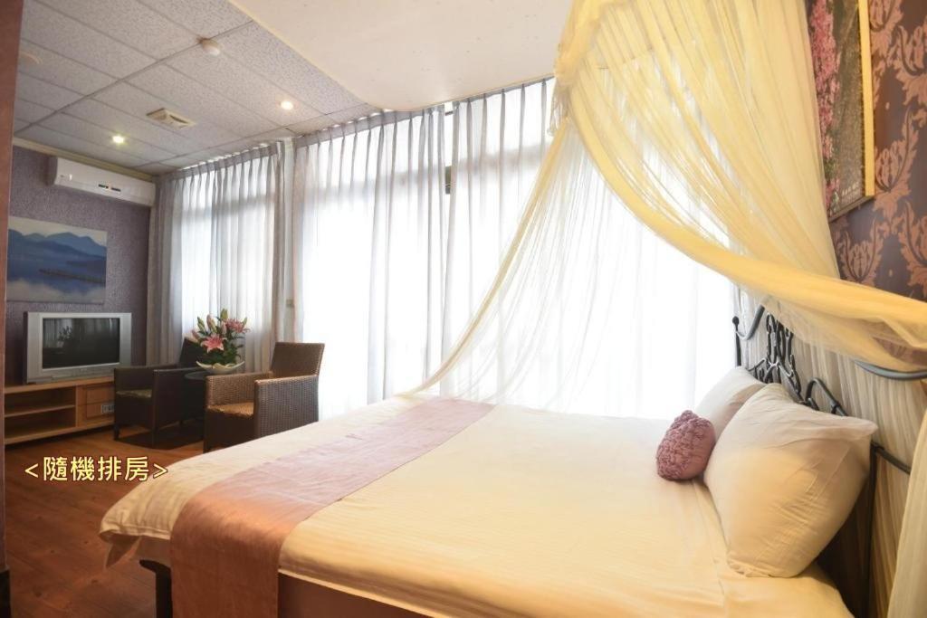 Sun Moon Love Hotel Nantou Luaran gambar